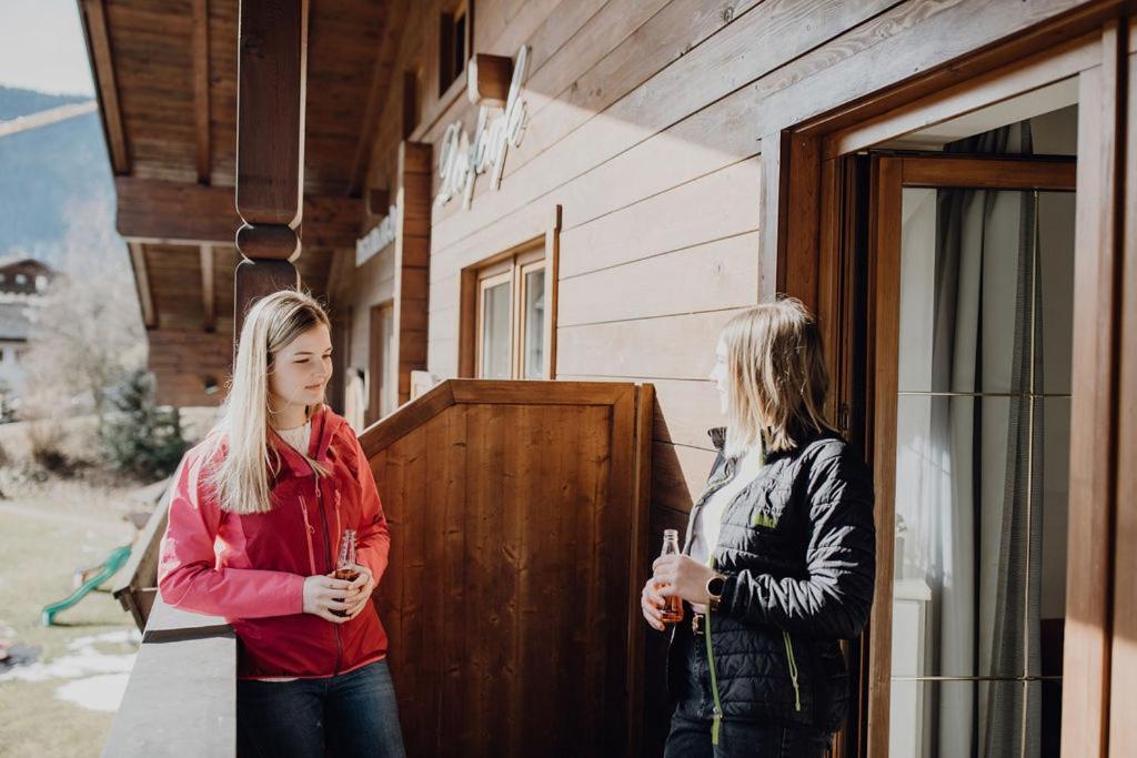 Dorfcafe Unken Hotelpension Swirtshaus Im Dorf Esterno foto