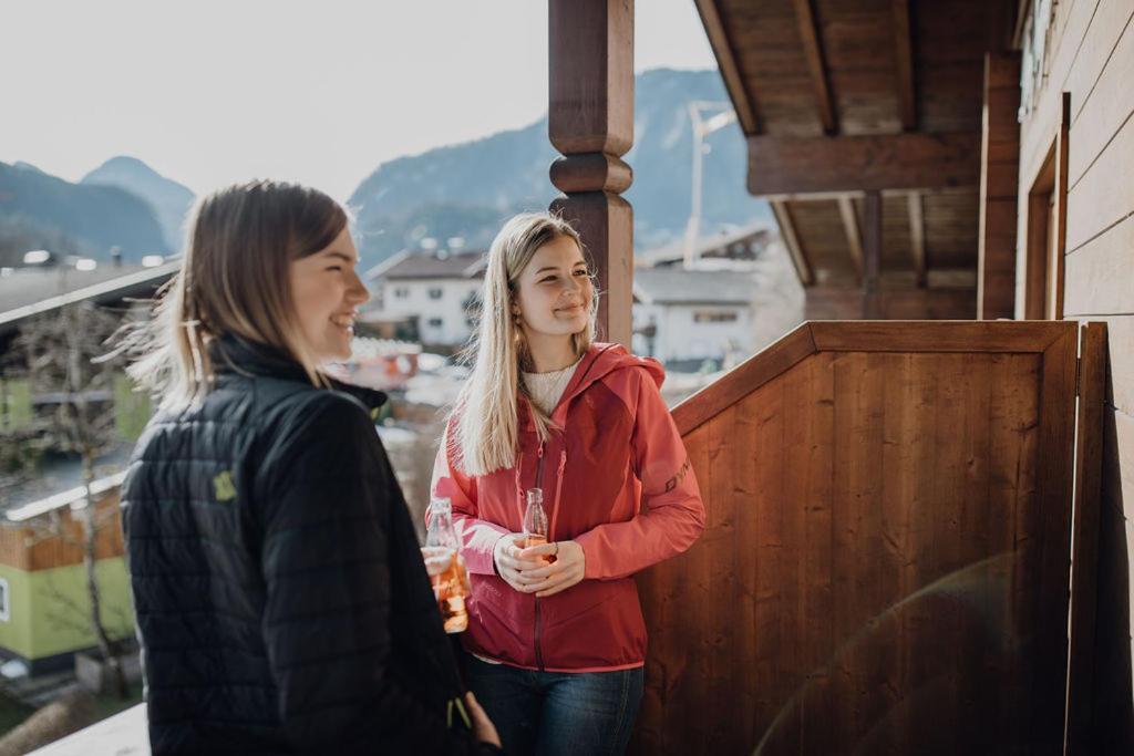 Dorfcafe Unken Hotelpension Swirtshaus Im Dorf Esterno foto