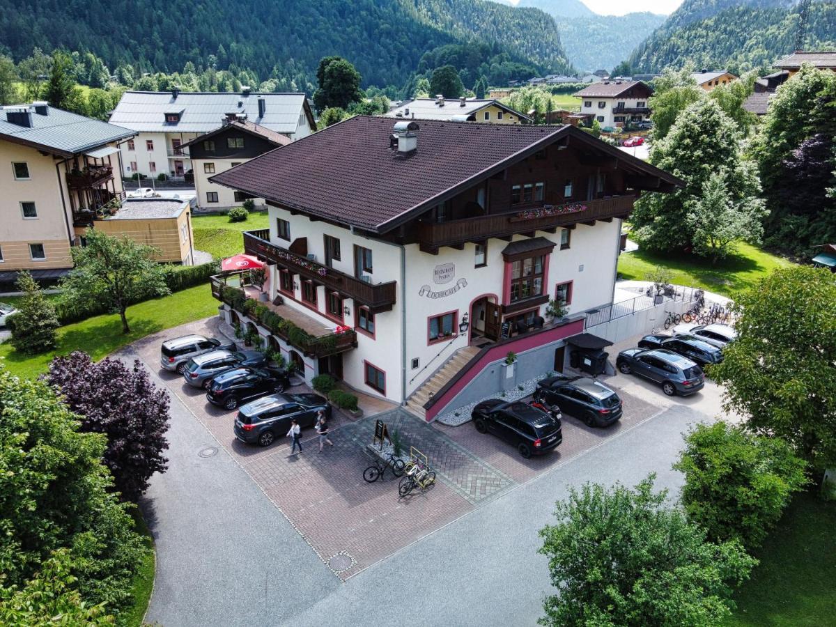 Dorfcafe Unken Hotelpension Swirtshaus Im Dorf Esterno foto