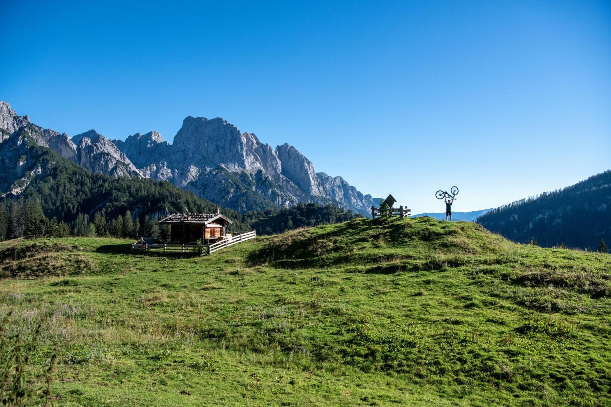 Dorfcafe Unken Hotelpension Swirtshaus Im Dorf Esterno foto