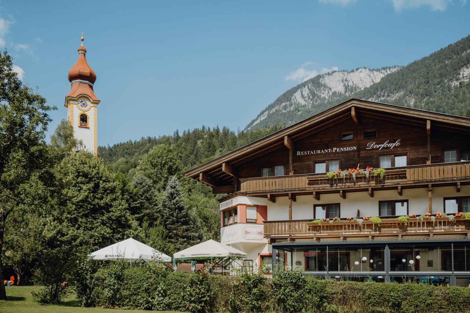 Dorfcafe Unken Hotelpension Swirtshaus Im Dorf Esterno foto